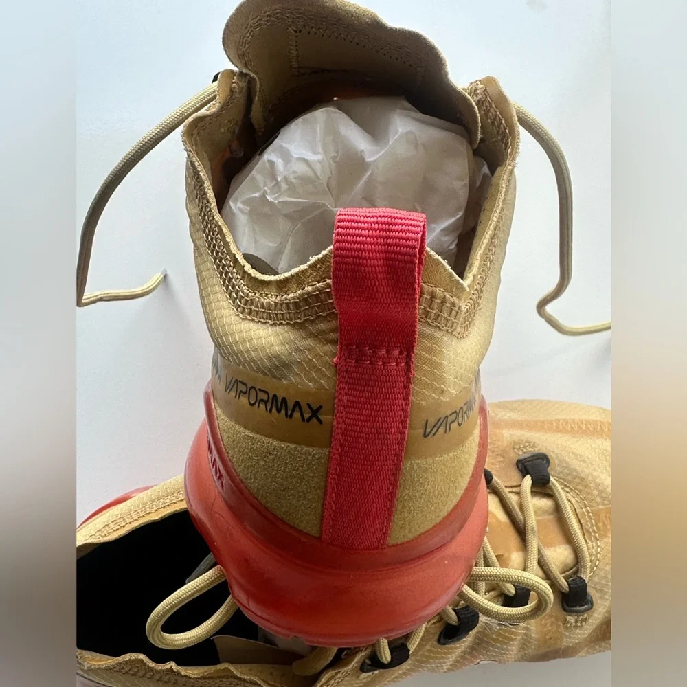 Nike Kids VaporMax Red and Tan Sneakers size 7.5‎ miyakawa  display picture 2